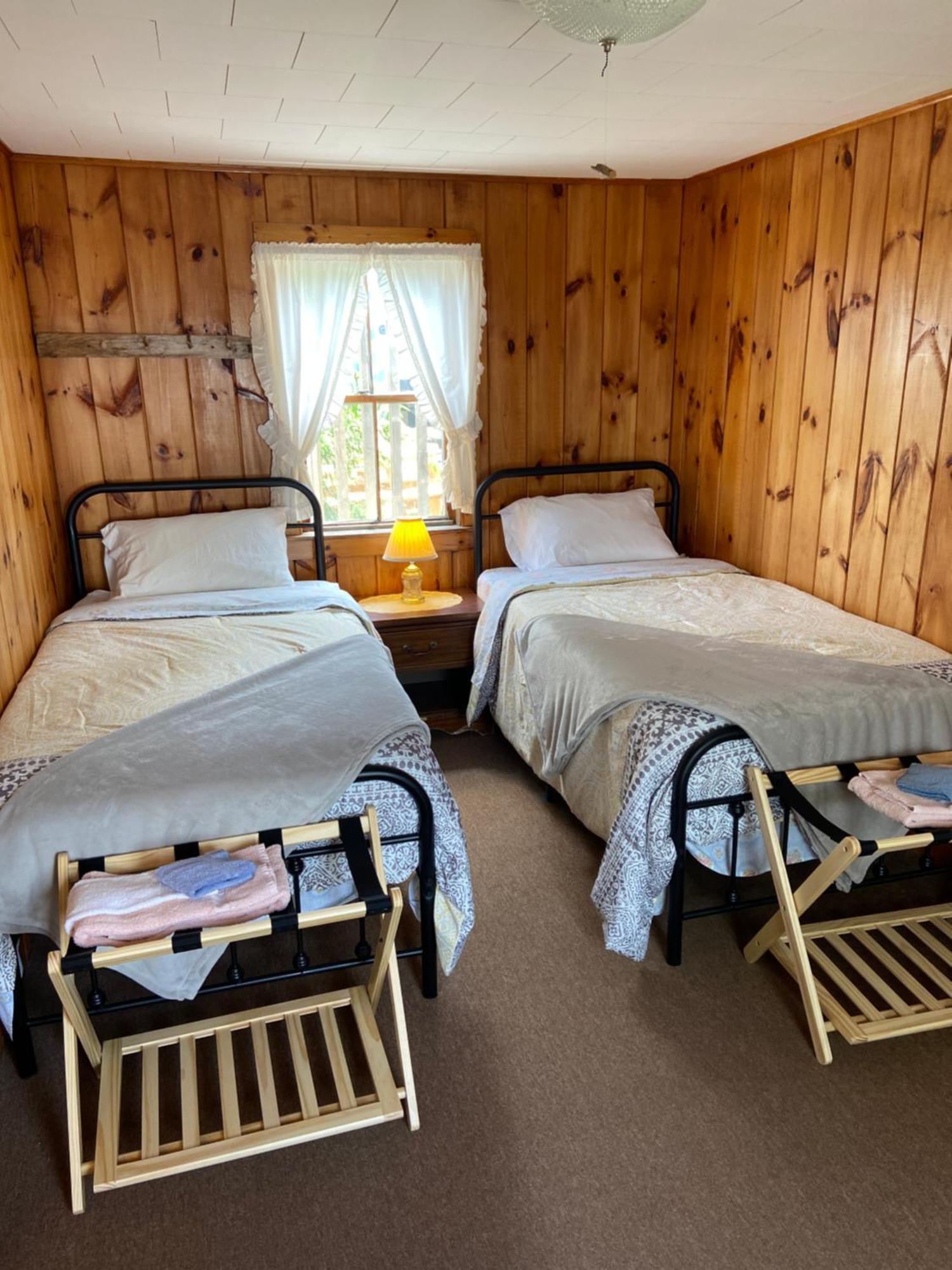 Spinneys Guesthouse & Beach Cottages Phippsburg Exterior photo
