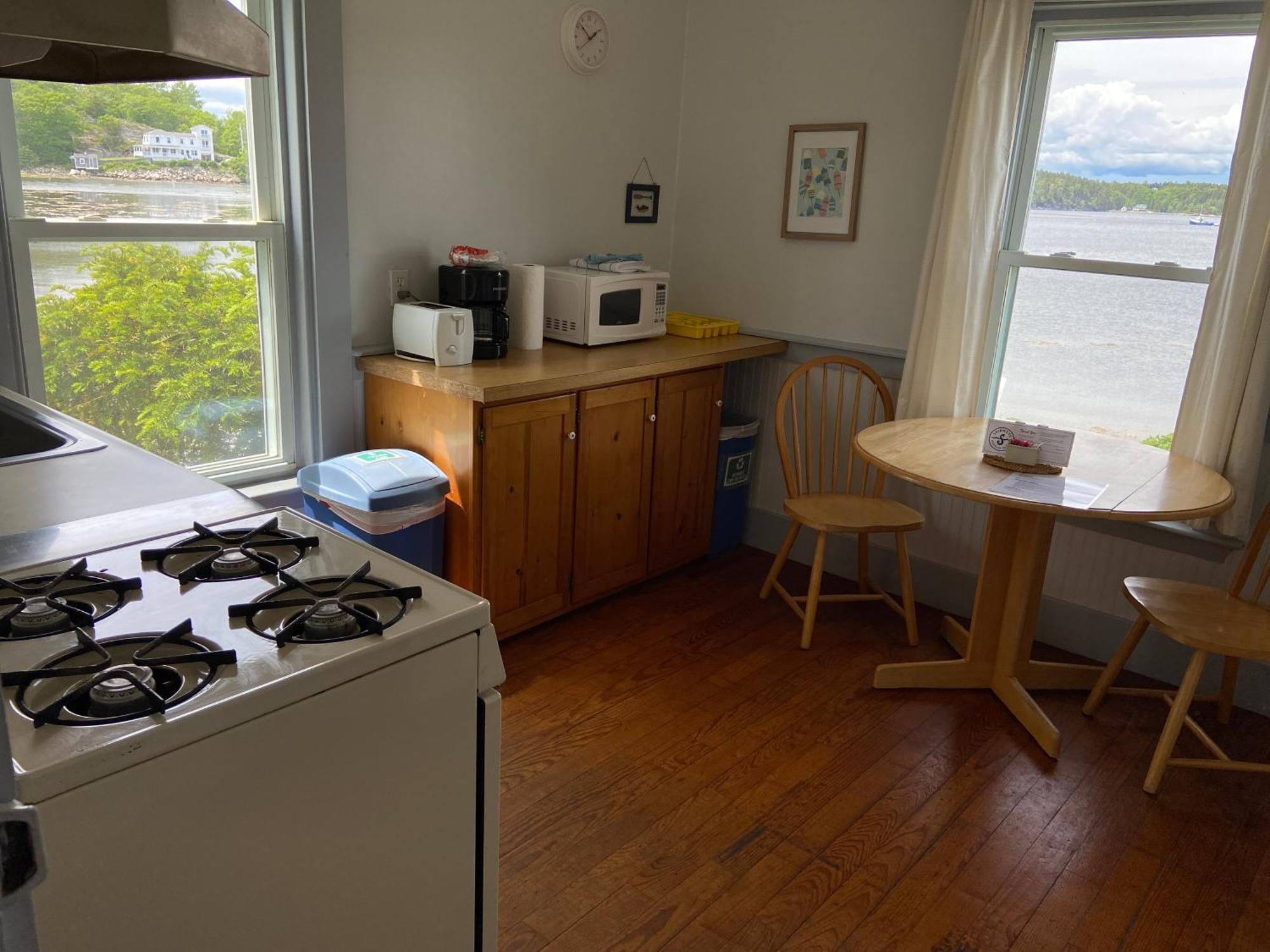 Spinneys Guesthouse & Beach Cottages Phippsburg Exterior photo