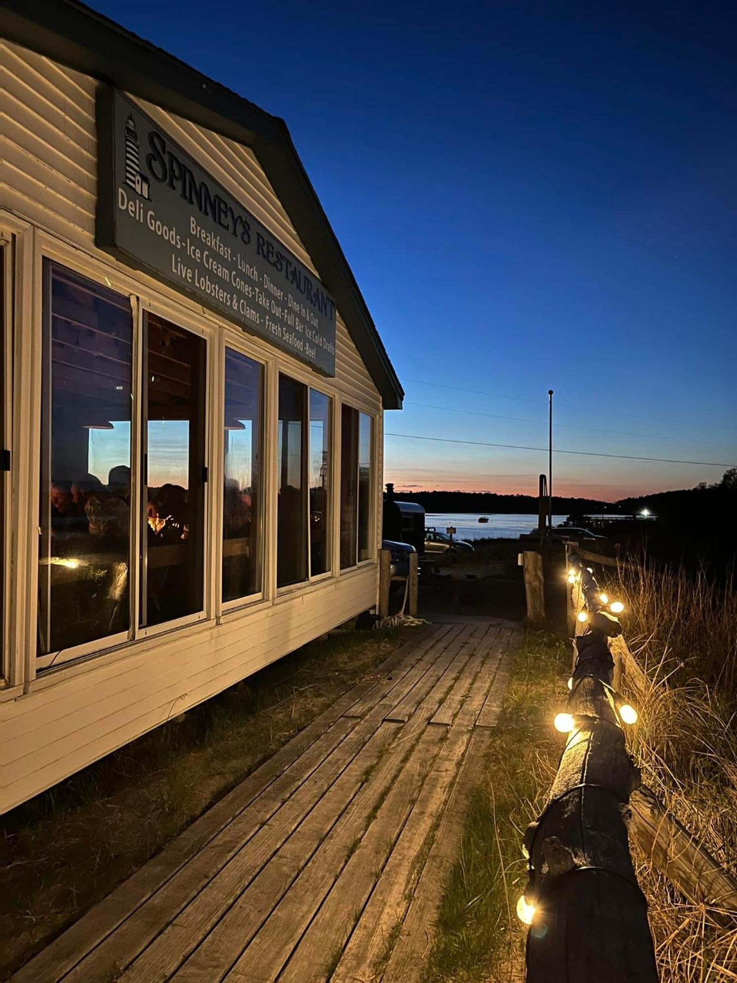 Spinneys Guesthouse & Beach Cottages Phippsburg Exterior photo