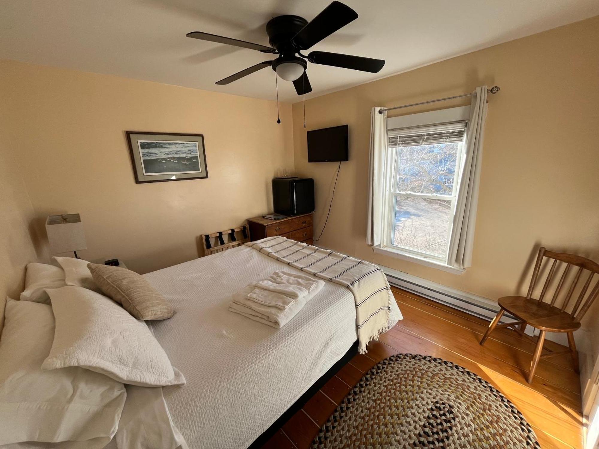 Spinneys Guesthouse & Beach Cottages Phippsburg Exterior photo